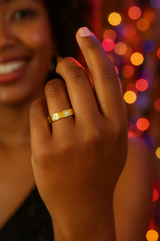 18k gold plated screw design band ring with crystal accent by Juwelenn – modern gold ring for women